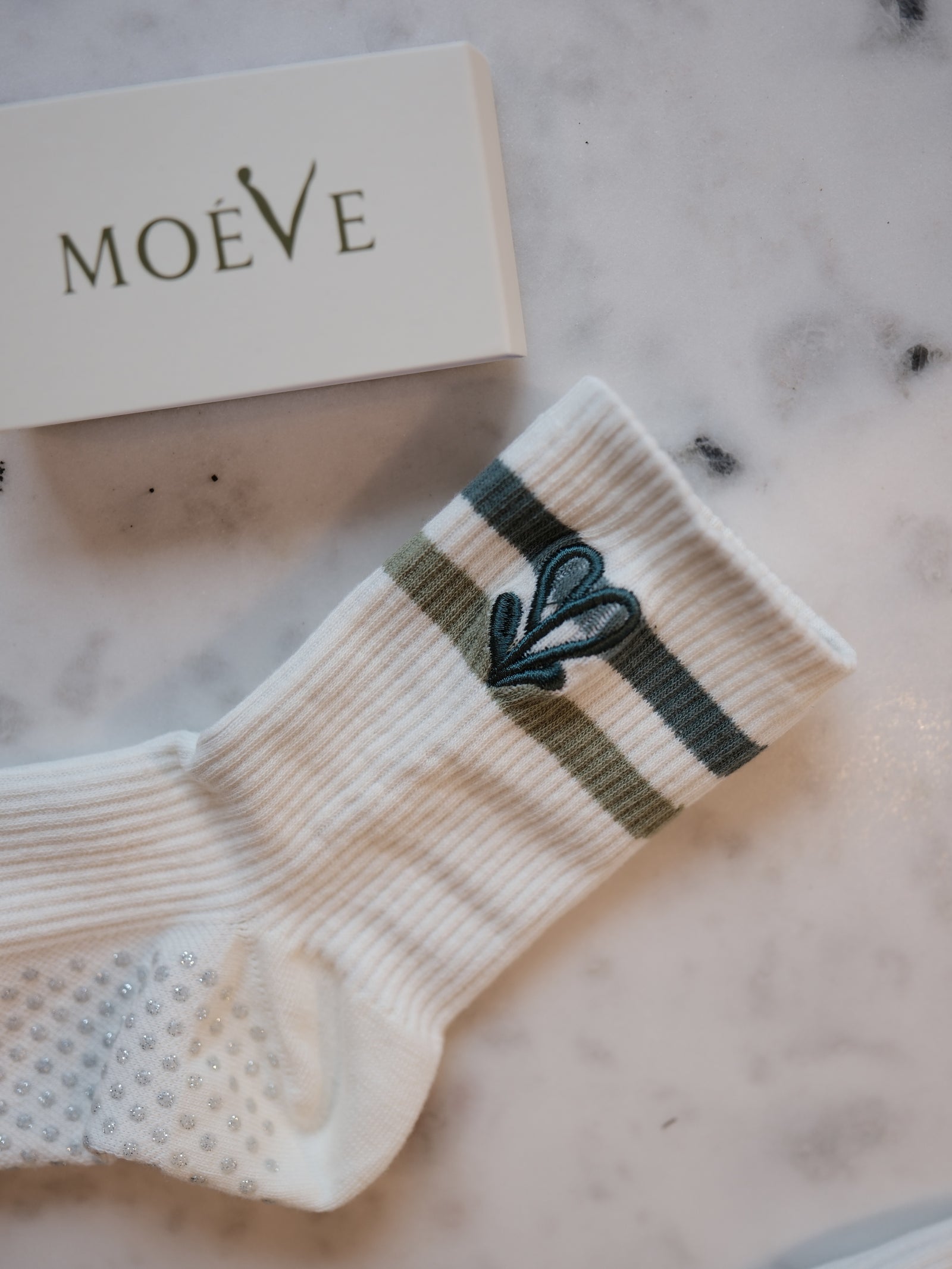 Matcha Latte pilates grip socks by MOÉVE image 3