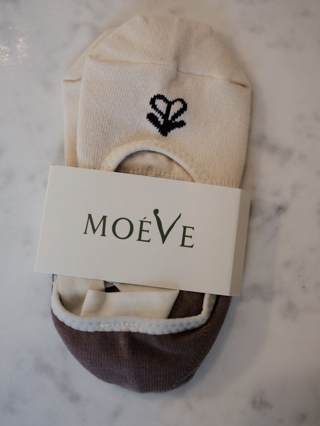 Acai pilates grip socks by MOÉVE image 4